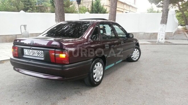 Opel Vectra 1994, 278,000 km - 2.0 l - Sumqayıt
