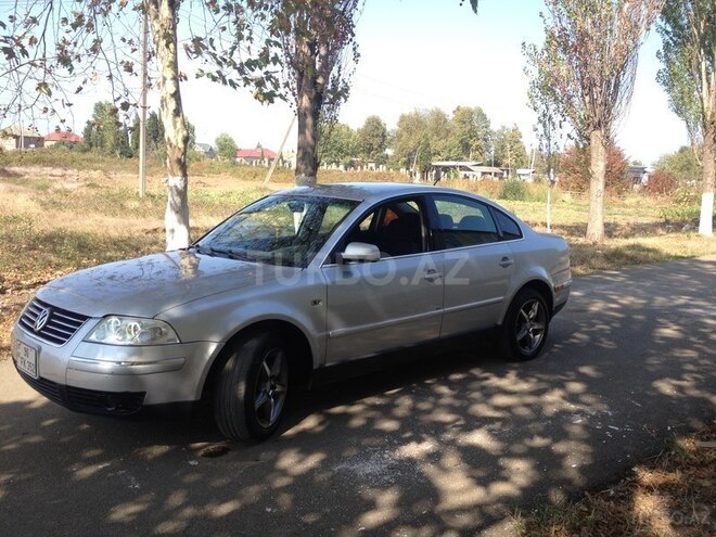 Volkswagen Passat 2002, 270,000 km - 1.8 l - Lənkəran