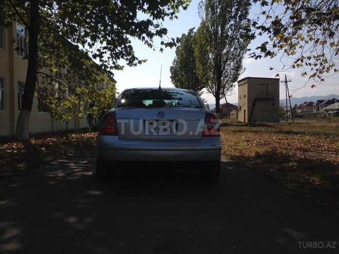 Volkswagen Passat 2002, 270,000 km - 1.8 l - Lənkəran