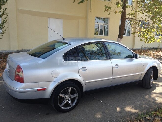 Volkswagen Passat 2002, 270,000 km - 1.8 l - Lənkəran