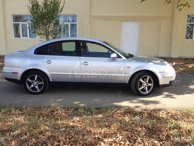 Volkswagen Passat 2002, 270,000 km - 1.8 l - Lənkəran