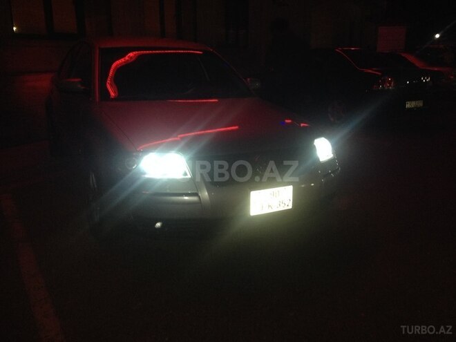 Volkswagen Passat 2002, 270,000 km - 1.8 l - Lənkəran