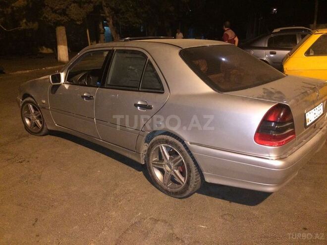 Mercedes C 220 1999, 340,000 km - 2.2 l - Sumqayıt