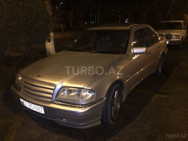 Mercedes C 220 1999, 340,000 km - 2.2 l - Sumqayıt