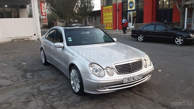 Mercedes E 270 2002, 246,000 km - 2.7 l - Bakı