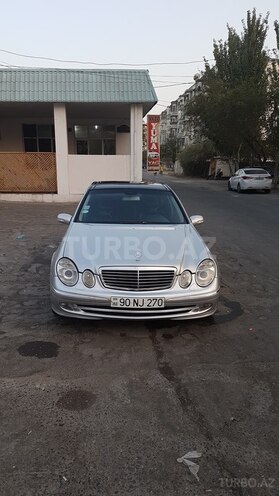 Mercedes E 270 2002, 246,000 km - 2.7 l - Bakı