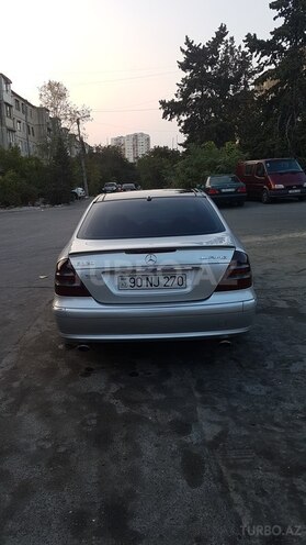 Mercedes E 270 2002, 246,000 km - 2.7 l - Bakı