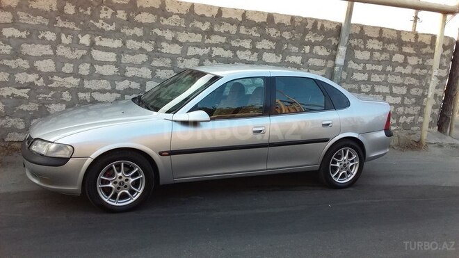 Opel Vectra 1997, 220,000 km - 2.0 l - Bakı