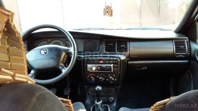 Opel Vectra 1997, 220,000 km - 2.0 l - Bakı