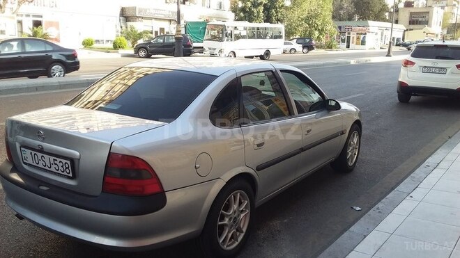 Opel Vectra 1997, 220,000 km - 2.0 l - Bakı