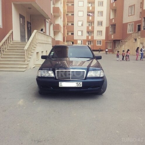 Mercedes C 220 1999, 240,000 km - 2.2 л - Bakı