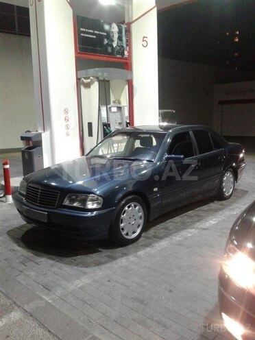 Mercedes C 220 1999, 240,000 km - 2.2 л - Bakı
