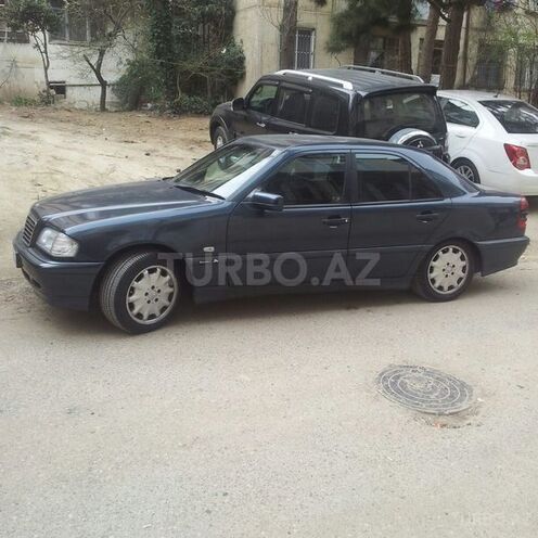 Mercedes C 220 1999, 240,000 km - 2.2 л - Bakı