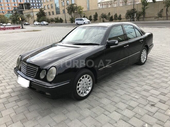 Mercedes E 240 2001, 178,500 km - 2.4 л - Bakı
