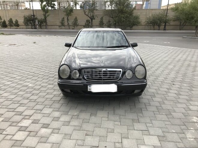 Mercedes E 240 2001, 178,500 km - 2.4 л - Bakı