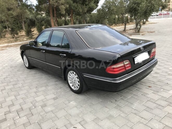 Mercedes E 240 2001, 178,500 km - 2.4 л - Bakı