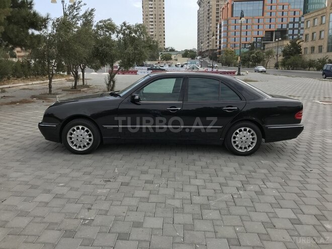 Mercedes E 240 2001, 178,500 km - 2.4 л - Bakı