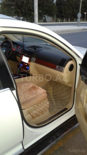 Volkswagen Passat 2005, 14,280 km - 3.2 l - Qazax