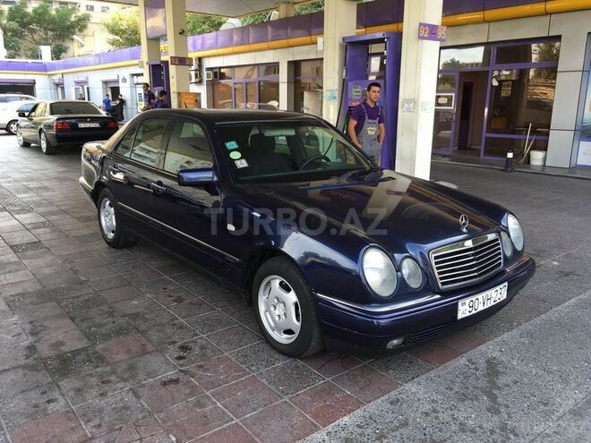 Mercedes E 230 1997, 220,000 km - 2.3 l - Bakı