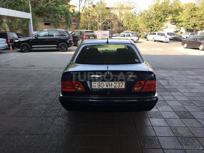 Mercedes E 230 1997, 220,000 km - 2.3 l - Bakı