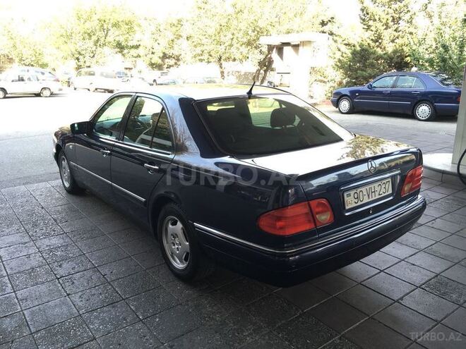 Mercedes E 230 1997, 220,000 km - 2.3 l - Bakı