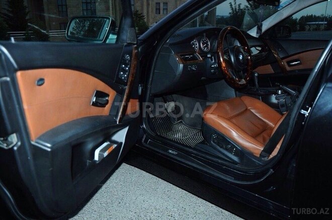 BMW 530 2006, 240,000 km - 3.0 л - Bakı