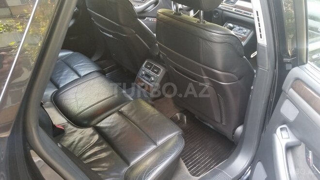 Audi A8 2004, 241,000 km - 4.2 l - Mingəçevir