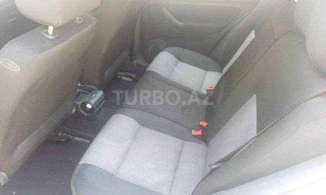 Volkswagen Golf 2002, 214,000 km - 1.6 л - Bakı