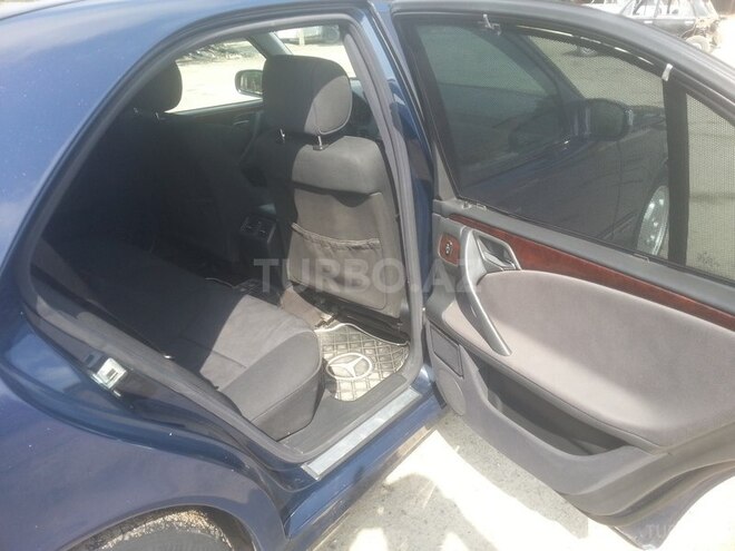 Mercedes E 220 2000, 262,000 km - 2.2 l - Gəncə