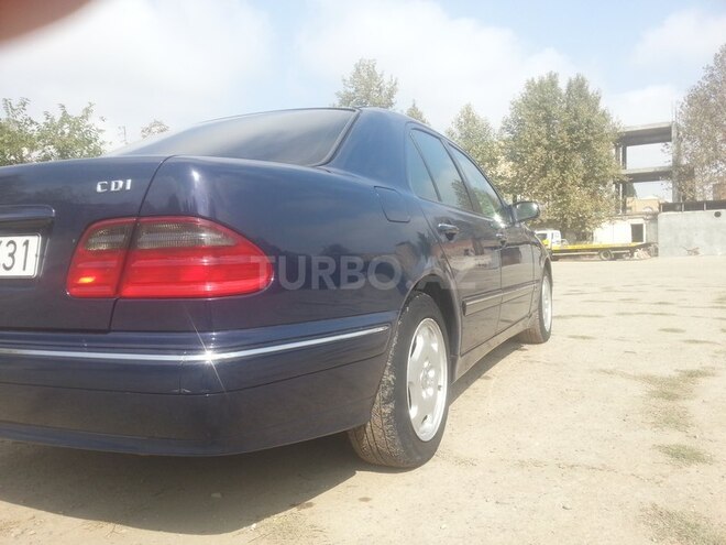 Mercedes E 220 2000, 262,000 km - 2.2 l - Gəncə