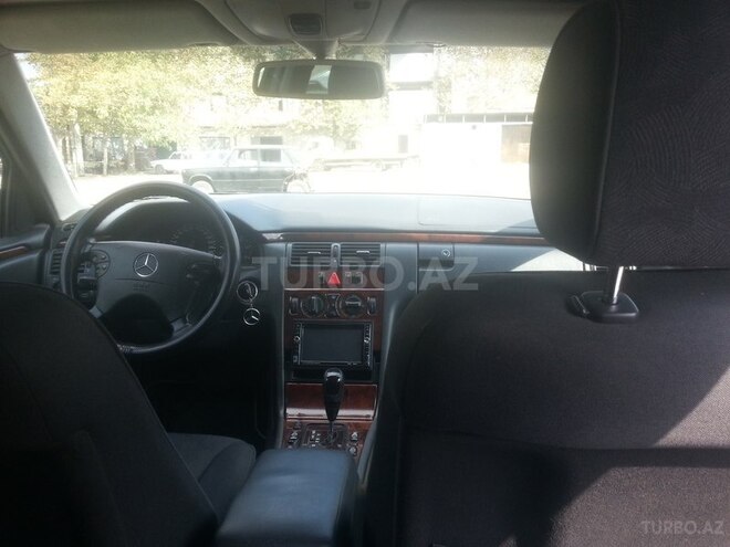 Mercedes E 220 2000, 262,000 km - 2.2 l - Gəncə