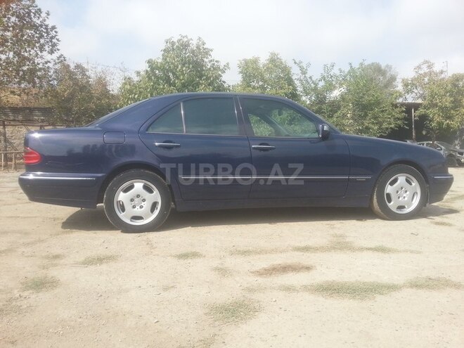 Mercedes E 220 2000, 262,000 km - 2.2 l - Gəncə