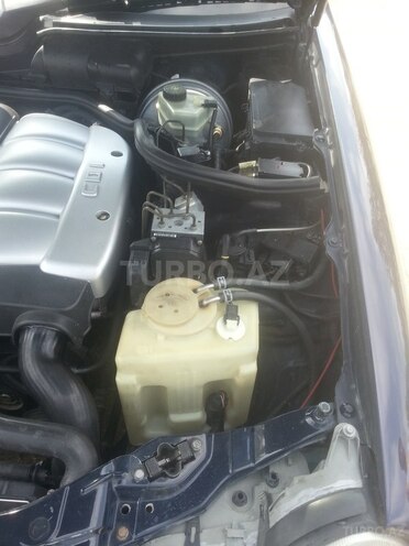 Mercedes E 220 2000, 262,000 km - 2.2 l - Gəncə