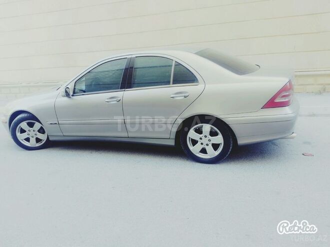 Mercedes C 180 2003, 331,856 km - 1.8 l - Bakı