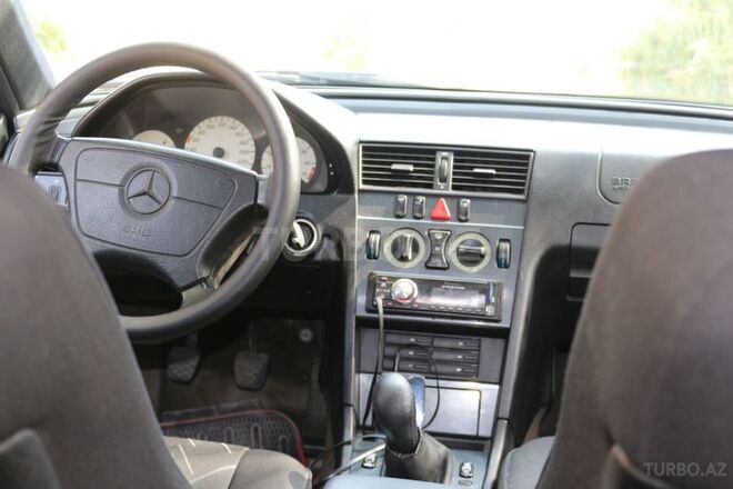Mercedes C 180 1999, 271,789 km - 1.8 l - Yevlax