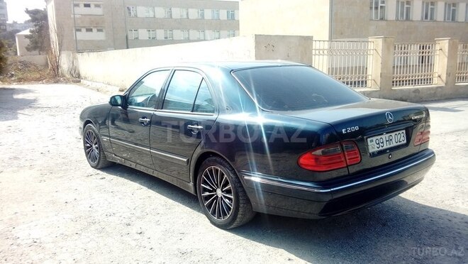 Mercedes E 200 2001, 220,880 km - 2.0 l - Bakı