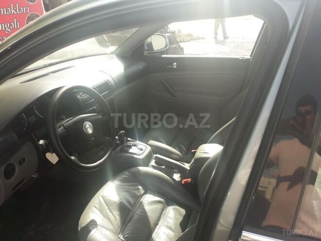 Volkswagen Passat 2004, 260,000 km - 2.0 l - Bakı