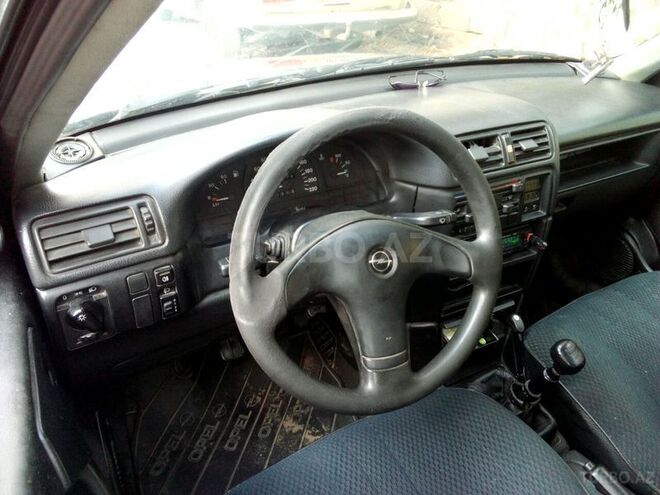 Opel Vectra 1994, 266,600 km - 1.7 l - Bakı