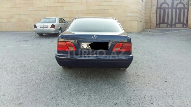 Mercedes E 240 1998, 333,000 km - 2.4 л - Bakı