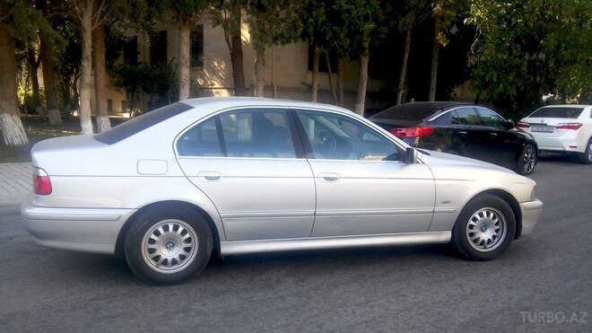 BMW 525 2002, 260,000 km - 2.5 l - Bakı