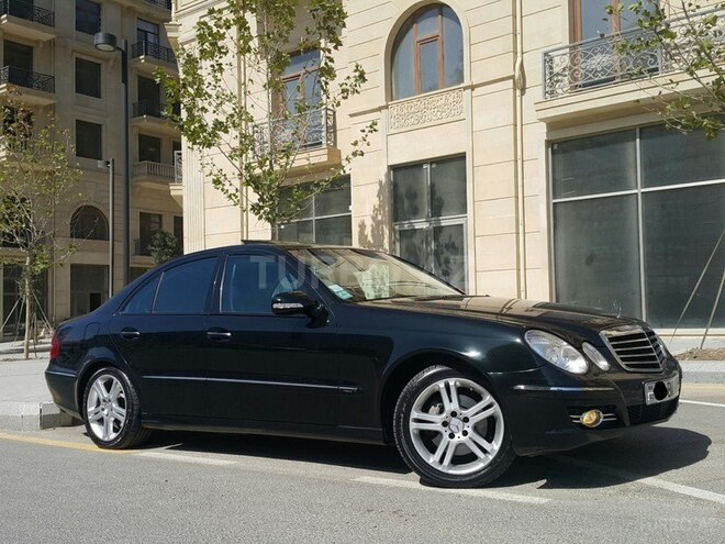 Mercedes E 320 2003, 233,456 km - 3.2 l - Bakı