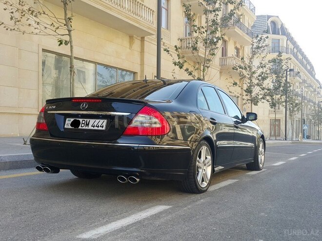 Mercedes E 320 2003, 233,456 km - 3.2 l - Bakı