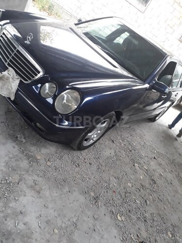 Mercedes E 220 2000, 281,000 km - 2.2 l - Göyçay