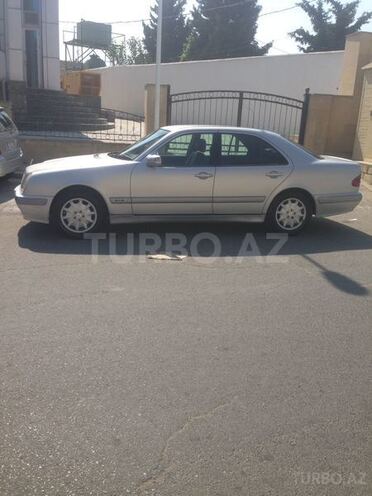 Mercedes E 200 2000, 283,901 km - 2.2 l - Bakı
