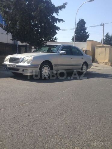 Mercedes E 200 2000, 283,901 km - 2.2 л - Bakı