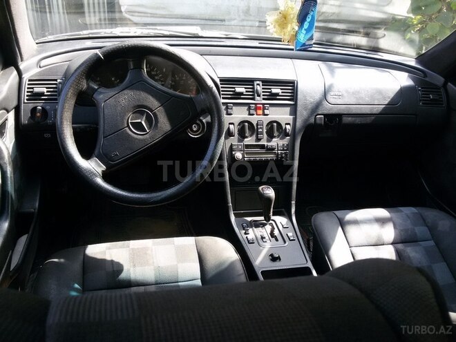 Mercedes C 220 1993, 260,000 km - 2.2 l - Balakən