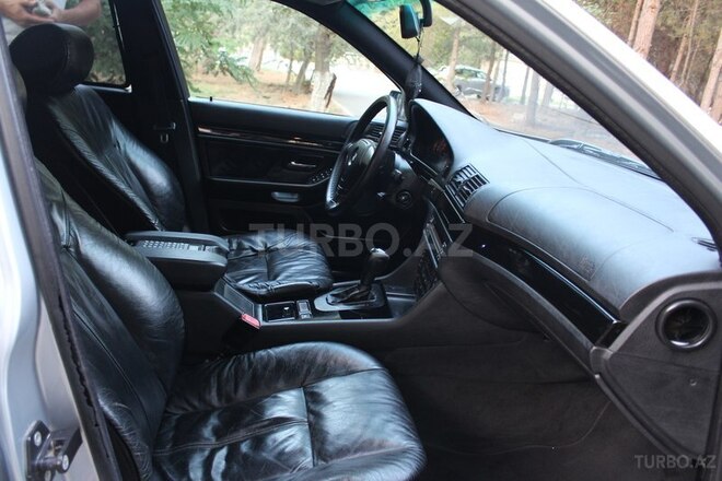BMW 523 1997, 118,000 km - 2.5 l - Sumqayıt