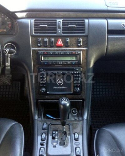 Mercedes E 240 2000, 255,000 km - 2.6 l - Bakı
