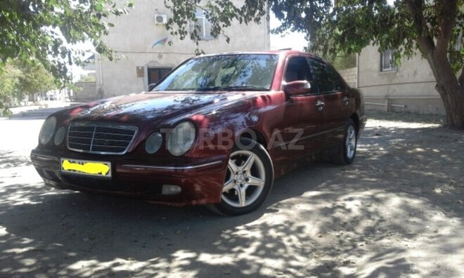 Mercedes E 220 2000, 243,000 km - 2.2 л - Bərdə