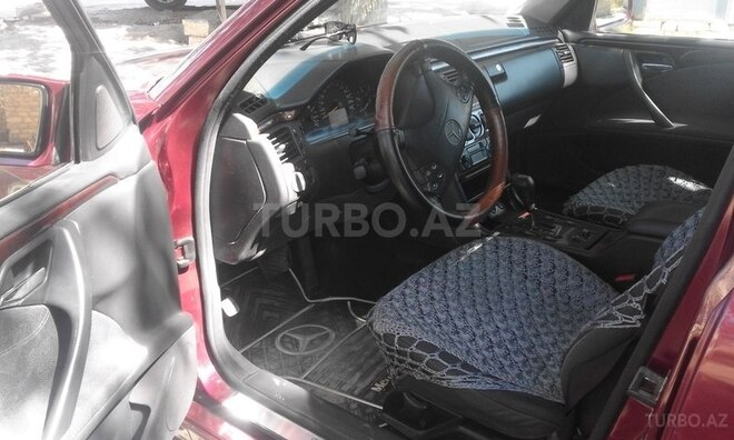 Mercedes E 220 2000, 243,000 km - 2.2 л - Bərdə